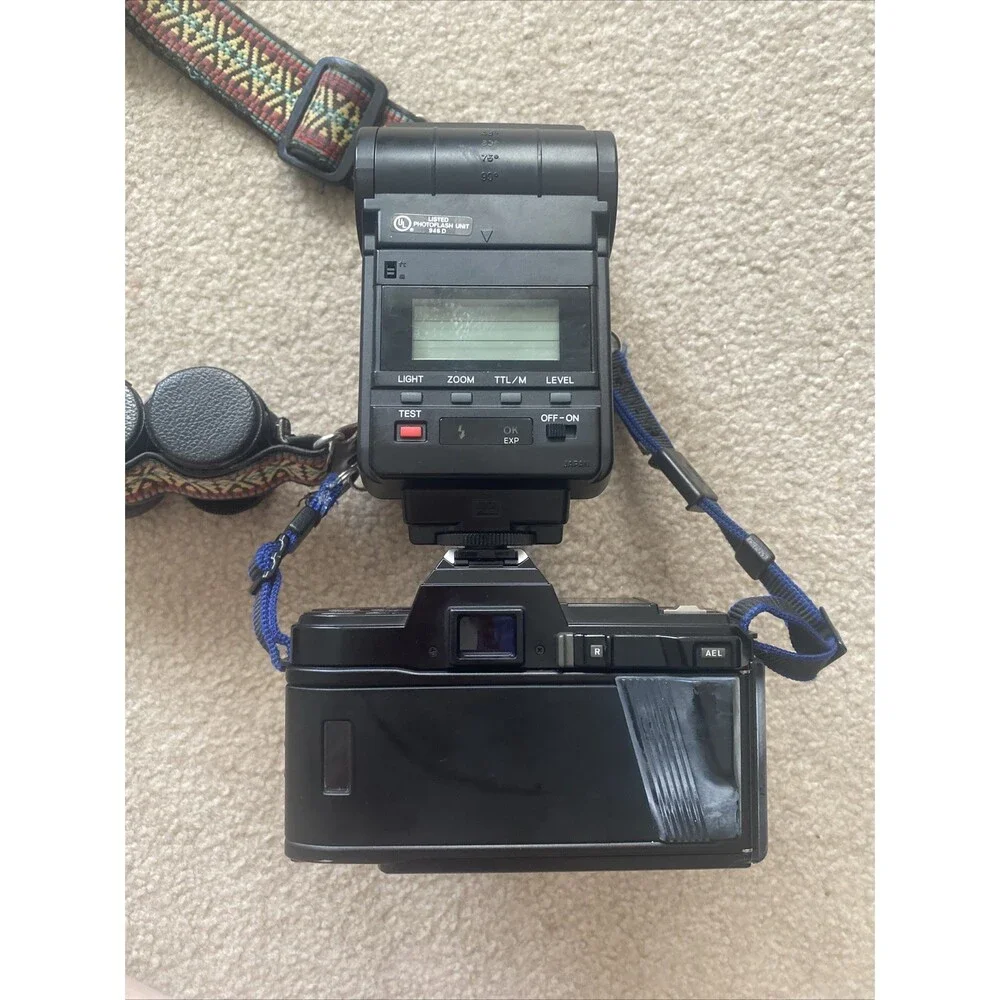 Minolta Maxxum 7000AF 35mm SLR Film Camera Bundle Untested, for Parts Only